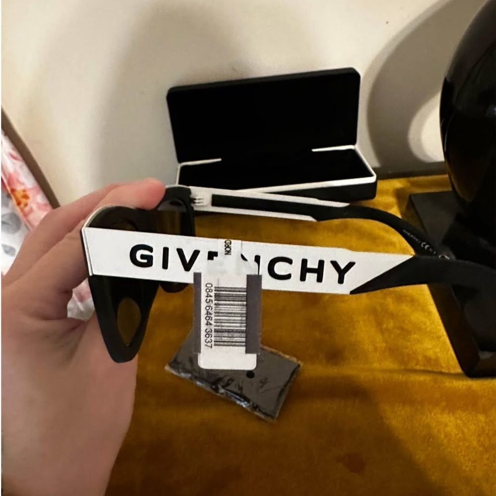 NWT Givenchy Black and White Sunglasses - Picture 4 of 6